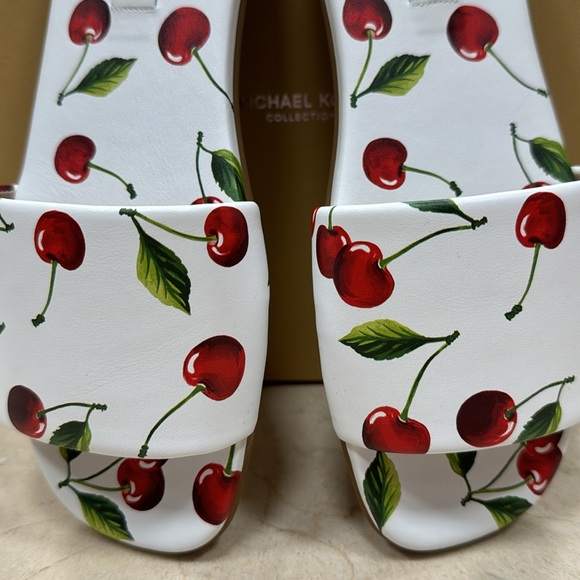 MICHAEL KORS COLLECTION DELPHINE RUNWAY PRINTED LEATHER SLIDES IN CHERRY US 8 - Picture 6 of 14
